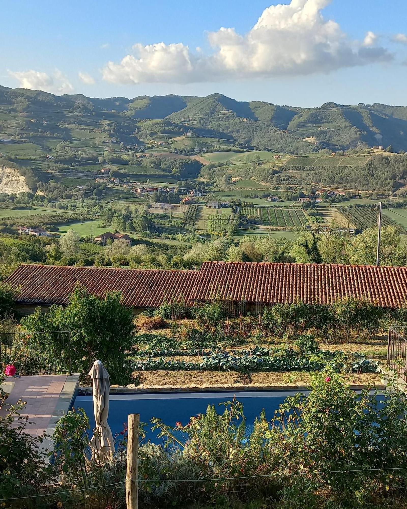 La Luna Buona Vesime Bagian luar foto