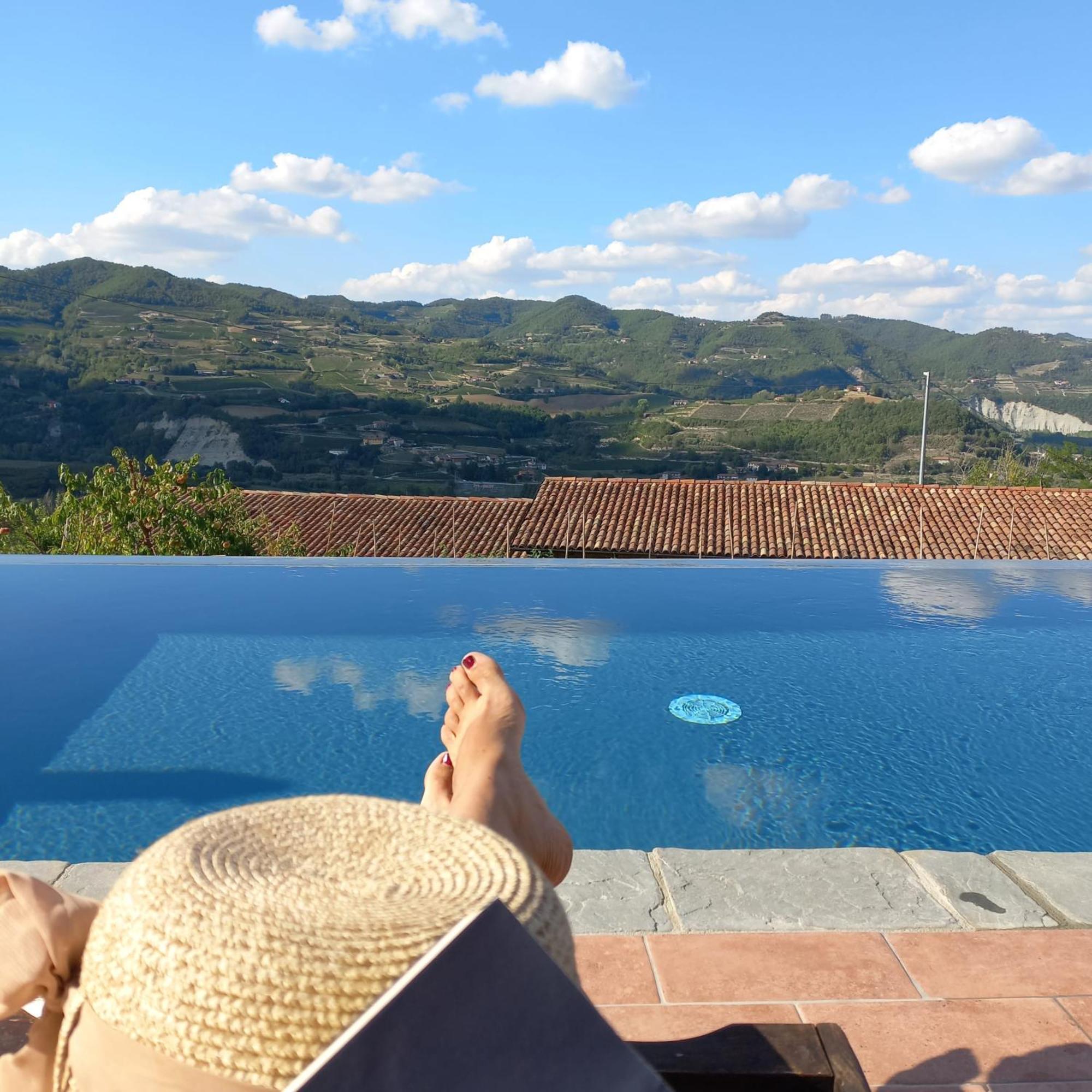 La Luna Buona Vesime Bagian luar foto